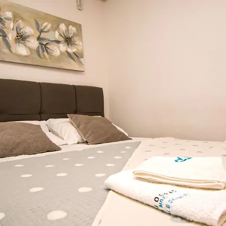 Apartament Bilberry Biograd Na Moru