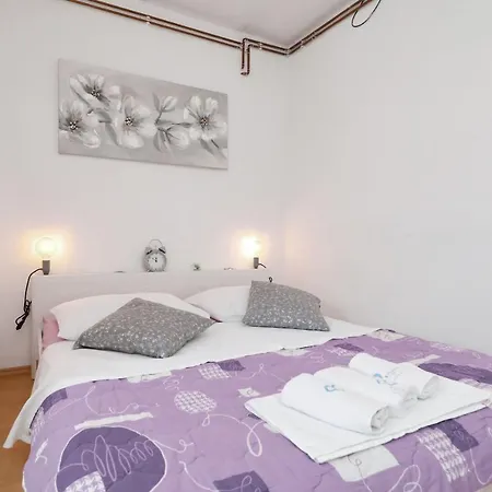 Apartment Bilberry Biograd Na Moru